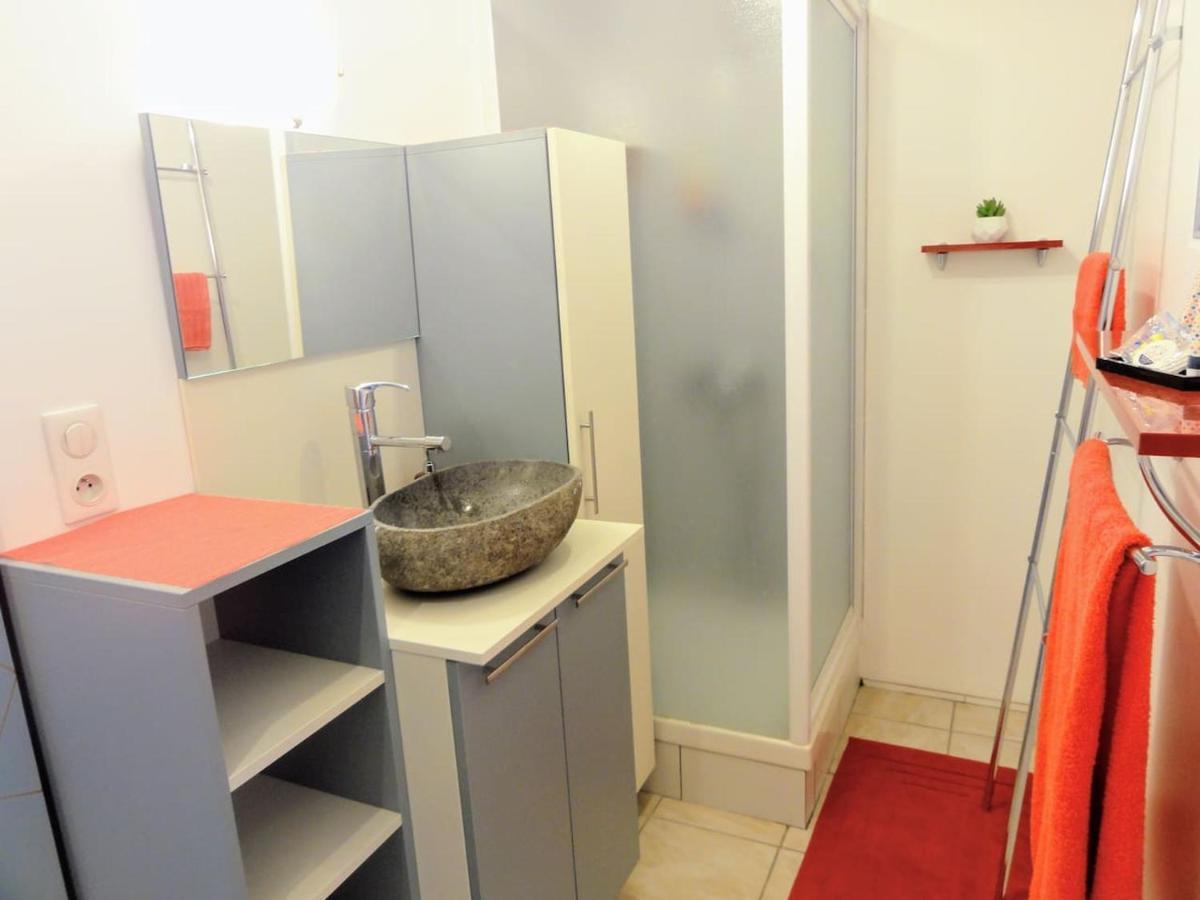 卢德Au Petit Marcadal **Sanctuaires, Hopital, Gare**公寓 外观 照片